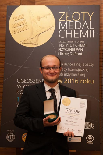 Photo no. 1 (9)
                                	                                   Złoty Medal Chemii dla Michała Magotta / Gold Medal of Chemistry for Michał Magott
                                  